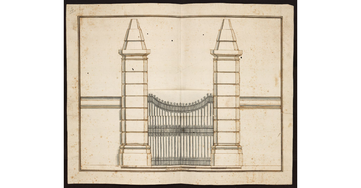 [Alzato di un cancello di ferro fra due colonne e un muro di cinta]