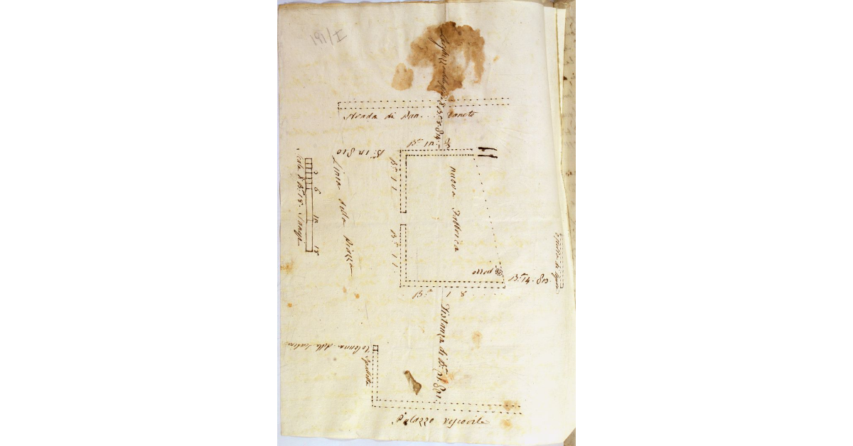 [Pianta dell'edificio che i sigg. Piccioli e Corsini intendono costruire nella piazza pubblica di Massa Marittima, fra la via di Pantaneto e il palazzo Vescovile]